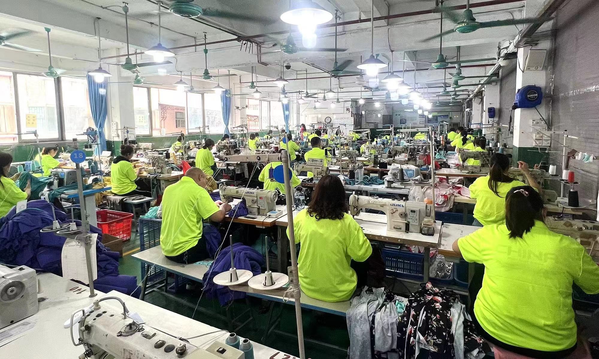 Guangzhou Vinas clothing technology Co., LTD ligne de production en usine