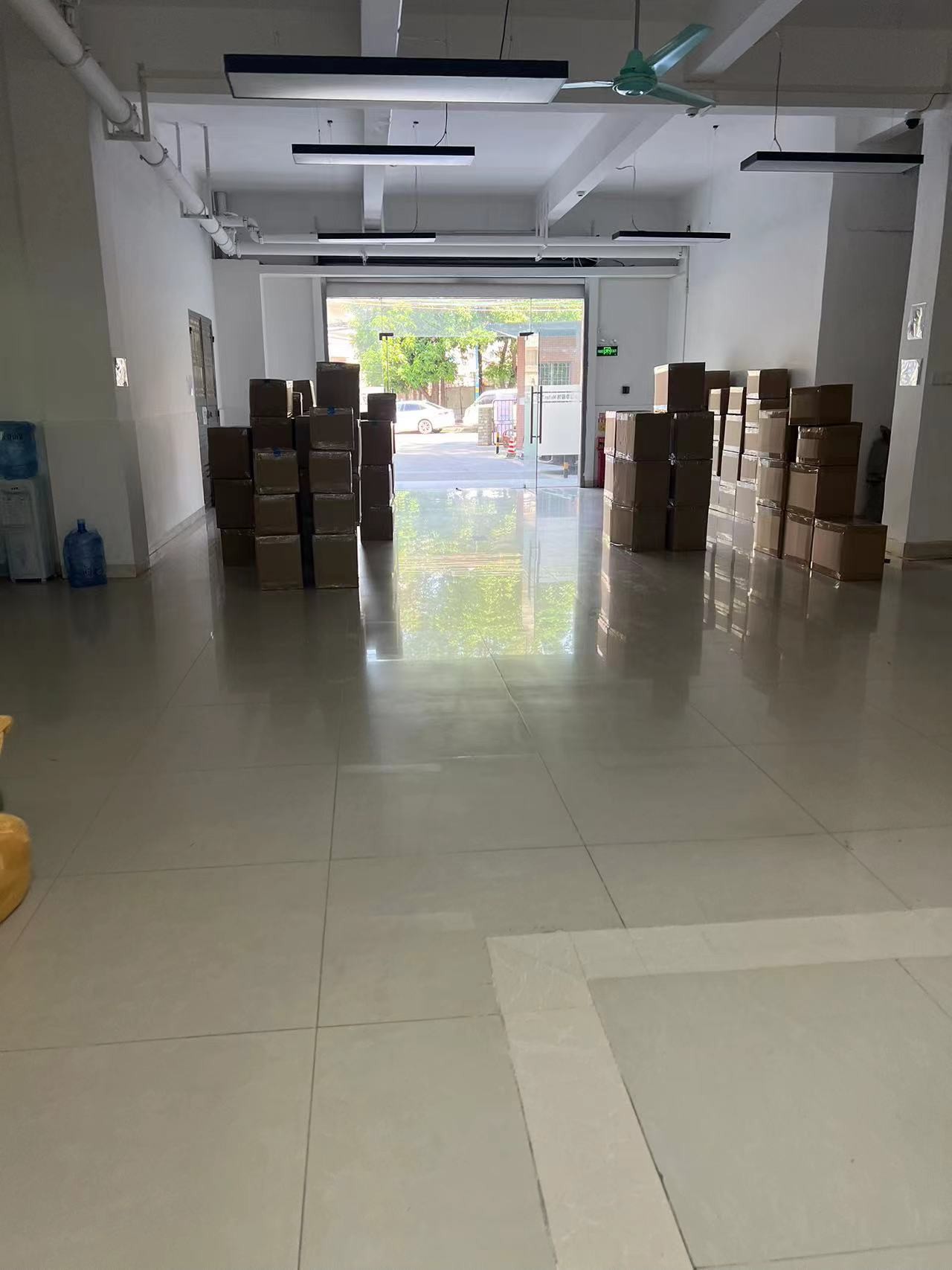 Guangzhou Vinas clothing technology Co., LTD ligne de production en usine