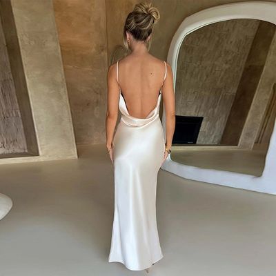 Belle robe longue pour femmes Confortable Elegante robe longue blanche