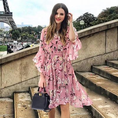 Robe à manches courtes à genou longueur de fleurs V Cou à manches élargies Robe en chiffon à manches