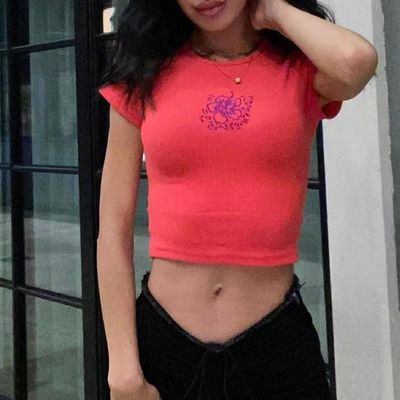 Cou rond T-shirts sexy serrées Couleur solide Sexy Crop Serré ajusté T-shirt à manches courtes