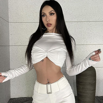 Une ligne de cou chemise sexy étroite manches longues couleur solide T-shirt en plis blanc
