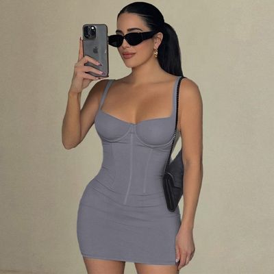 Couleur solide Robe tricotée mince Stylée sans dos Mince sexy Robe ouverte