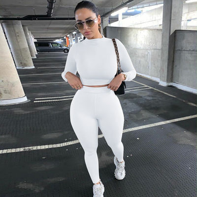 Les vêtements de sport les plus sexy, la mode, les couleurs solides, les vêtements de fitness les plus sexy.