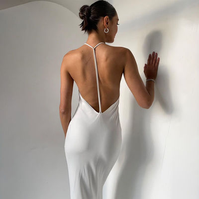 Mode Halter Collier Robe mince sexy Halter Robe sans dos Robe de taille moyenne