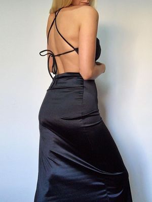 La mode vend chaud couleur solide col suspendu col sans dos ceinture mince enveloppement jupe sexy robe divisée