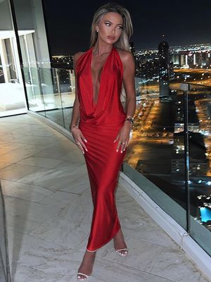 Nouveau tempérament de mode sexy V-collier hachoir hachoir mince robe sans manches