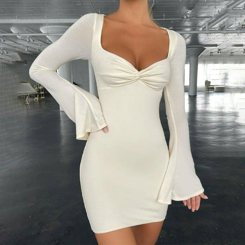 Couleur solide Robe étroite Col carré blanc Talons hauts Robe étroite Manches élargies