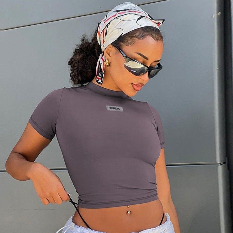 Mode décontractée sexy T-shirts étroits courts mince ajustement rond cou haut de coupe