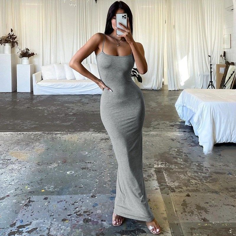 Une nouvelle mode sexy sans dos couleur solide mince habillage à la corde